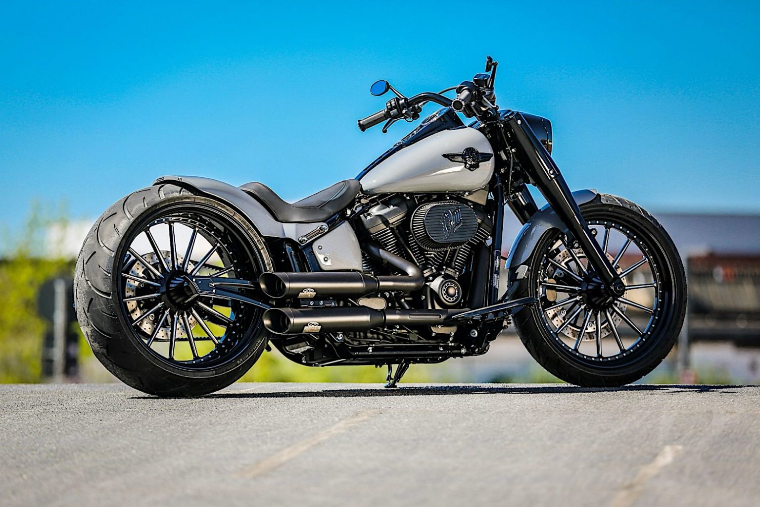 Harley-Davidson Solid Dude Is the Latest Thunderbike Stunt — Bikernet ...