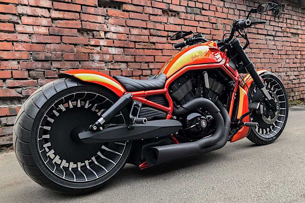 Unique Custom Wheels on Harley-Davidson V-Rod — Bikernet Blog - Online